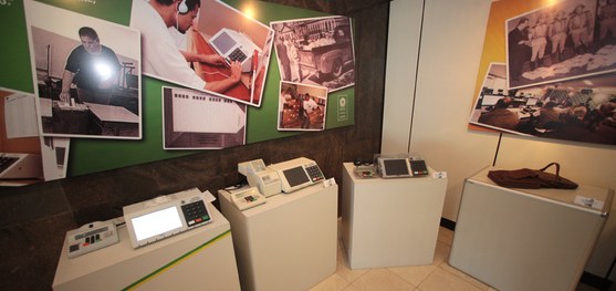 Evolução das urnas, TSE